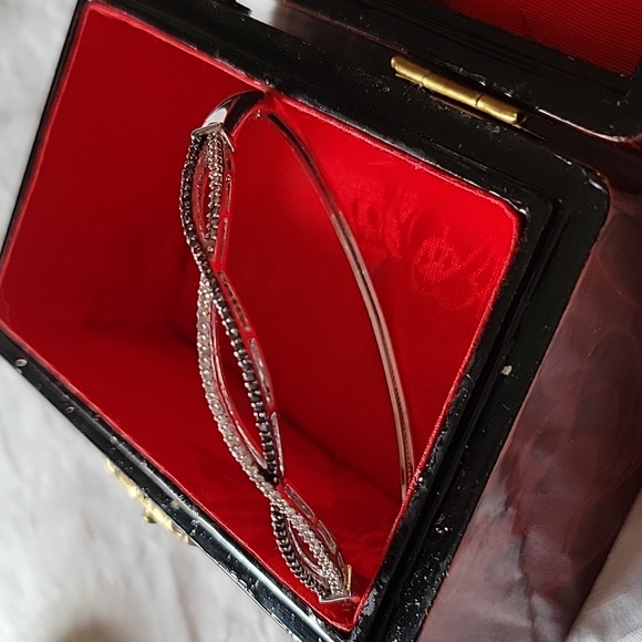 Beautiful 925 silver bangle bracelet - Picture 1 of 6